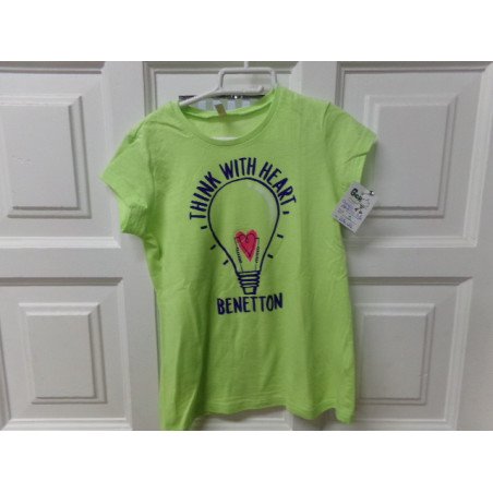 Camiseta Benetton 5-6 años. Segunda mano.