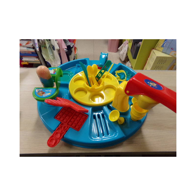 Juego de Plastilina. Segunda mano.