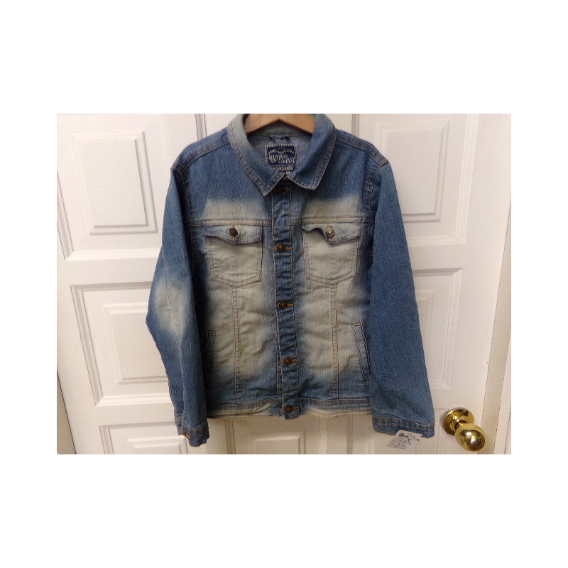 Cazadora vaquera Mayoral 7 años. Segunda mano.