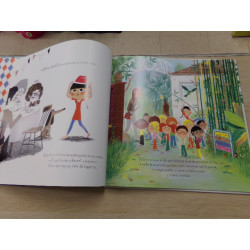 Libro nunca hagas cosquillas a un tigre. Segunda mano.