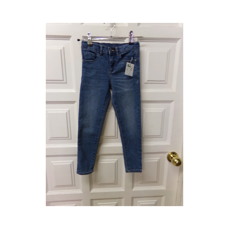 Pantalón vaquero Zara 5 años. Segunda mano.
