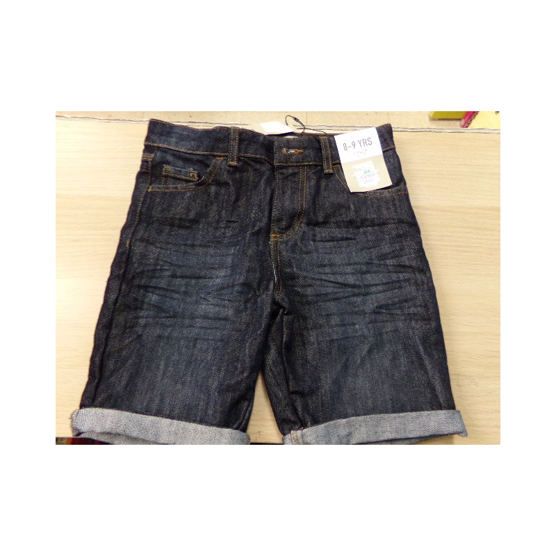 Pantalón corto 8-9 años. A estrenar.