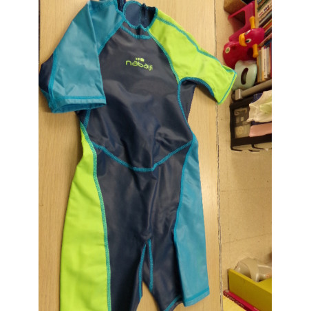 Neopreno 6-7 años. Segunda mano.