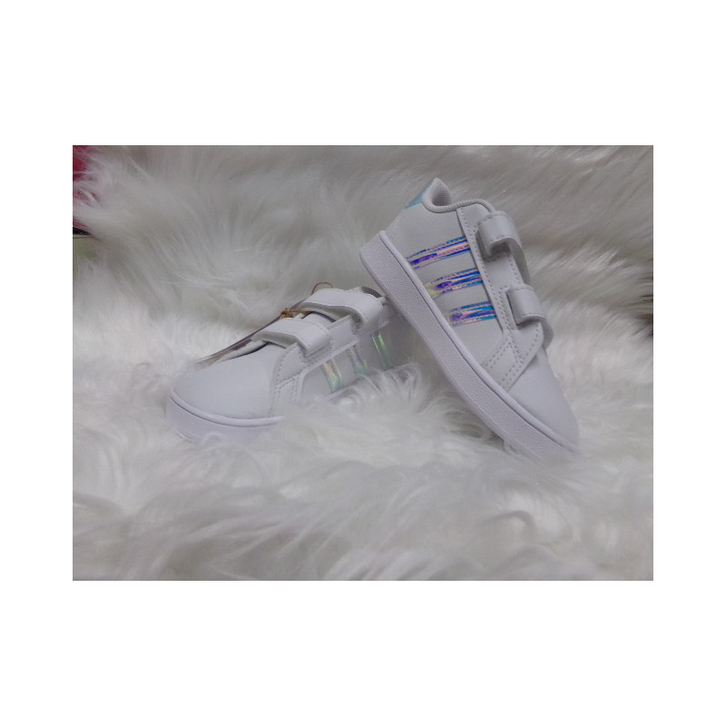 Tenis Adidas nº 27. A estrenar.