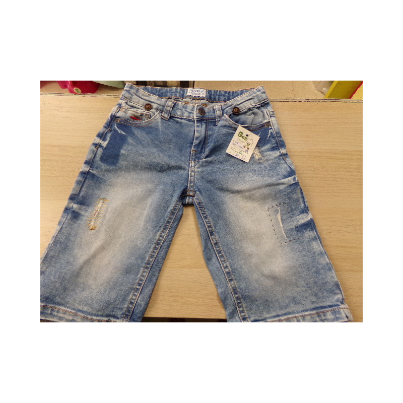 Pantalón corto Mayoral 8 años. Segunda mano.