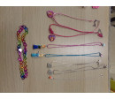 Surtido de pulseras y colgantes. 1 euro unidad. Segunda mano.