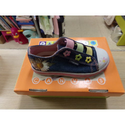 Tenis loneta Pablosky nº 26. Segunda mano.