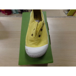 Tenis Victoria nº 33. Segunda mano.