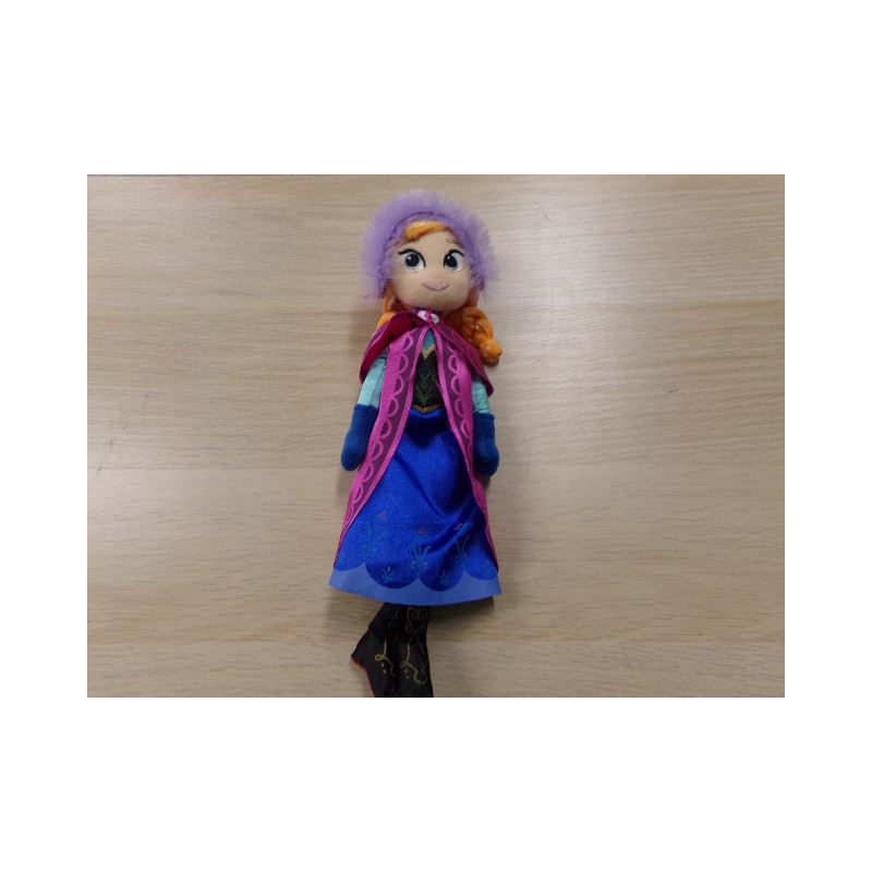 Muñeca blandita Frozen. Segunda mano.