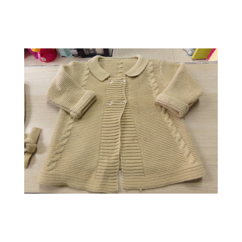 Abrigo con capota 12 meses. Segunda mano.