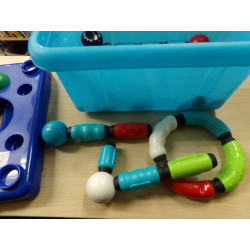 Caja Magnetic block imaginarium. Segunda mano.