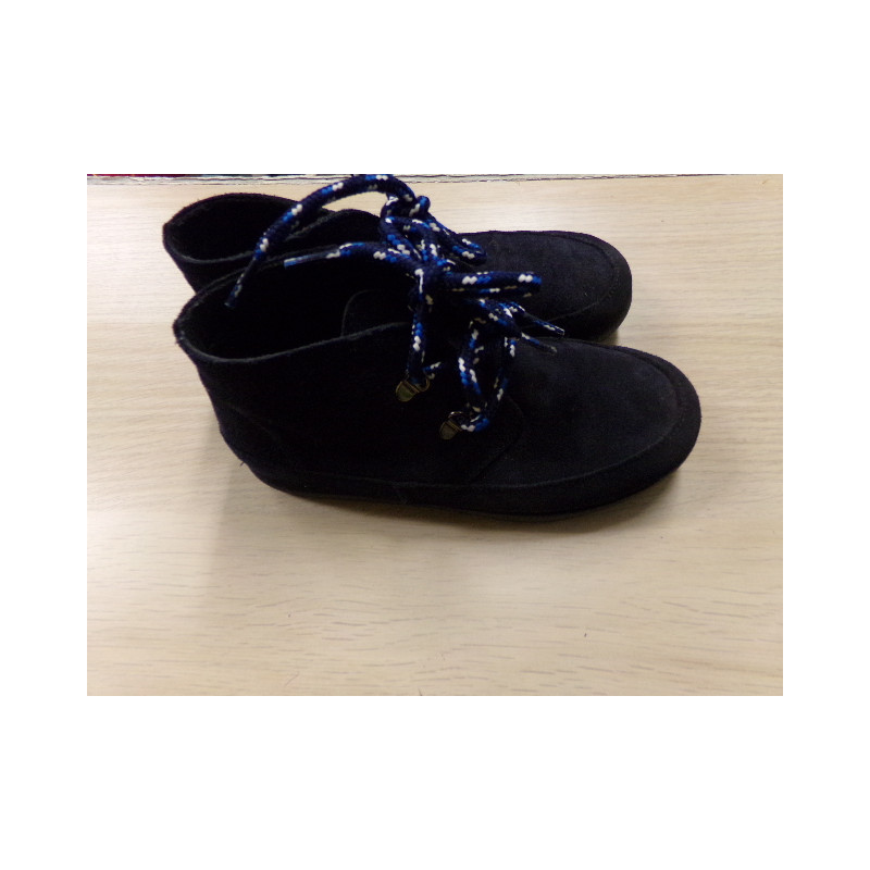 Bota azul marino piel vuelta nº 31. Segunda mano.