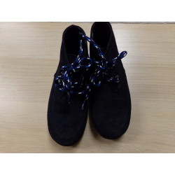 Bota azul marino piel vuelta nº 31. Segunda mano.