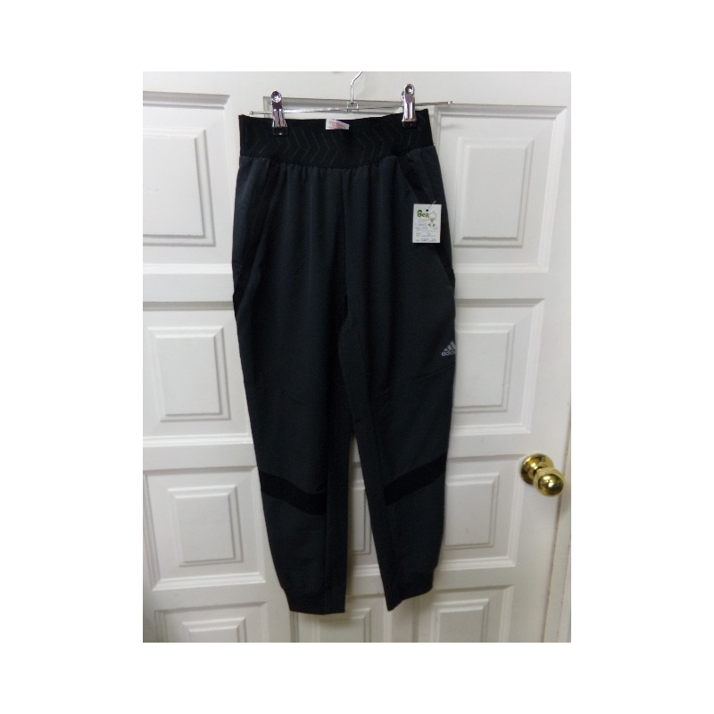 Pantalón deporte Adidas 9 años. Segunda mano.
