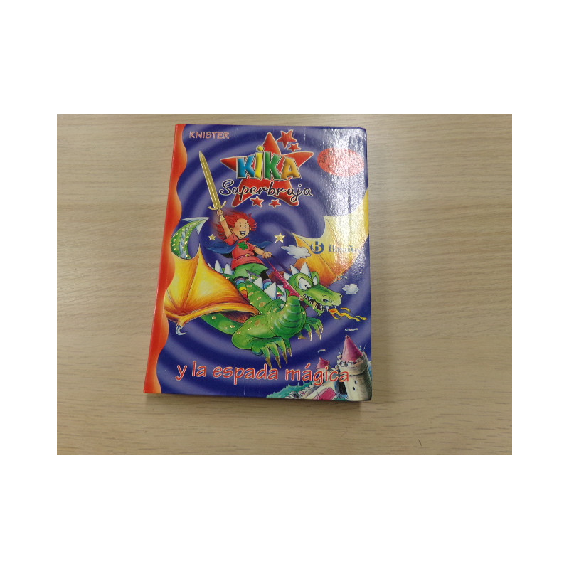 Libro Kika superbruja y la espada mágica. Segunda mano.