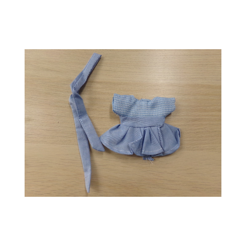 Ropita para muñecas. Segunda mano.