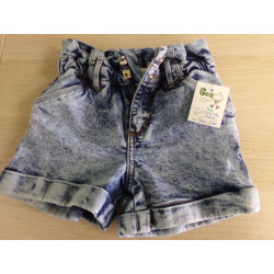 Pantalón corto 4-5 años. Segunda mano.