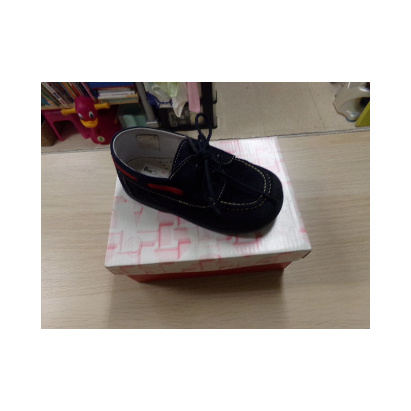 Zapato azul marino nº 24 .Segunda mano.