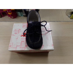 Zapato azul marino nº 24 .Segunda mano.