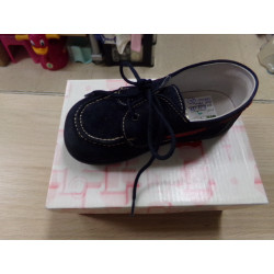 Zapato azul marino nº 24 .Segunda mano.