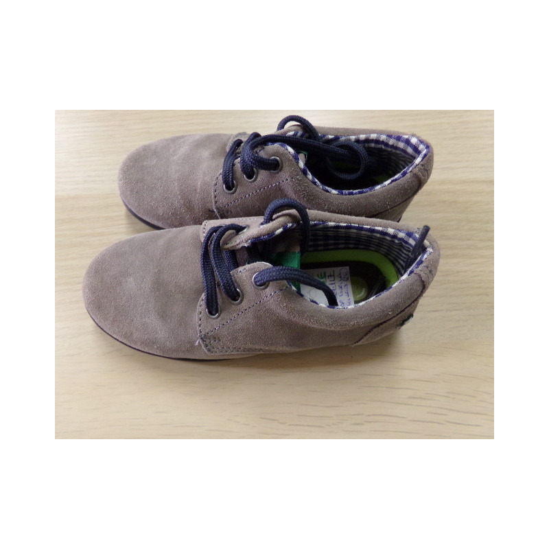 Zapato Gorila piel vuelta nº 26. Segunda mano.