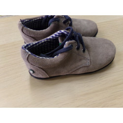 Zapato Gorila piel vuelta nº 26. Segunda mano.