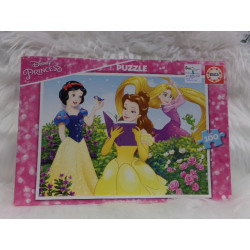 Puzzle princesas 100 piezas. Segunda mano.