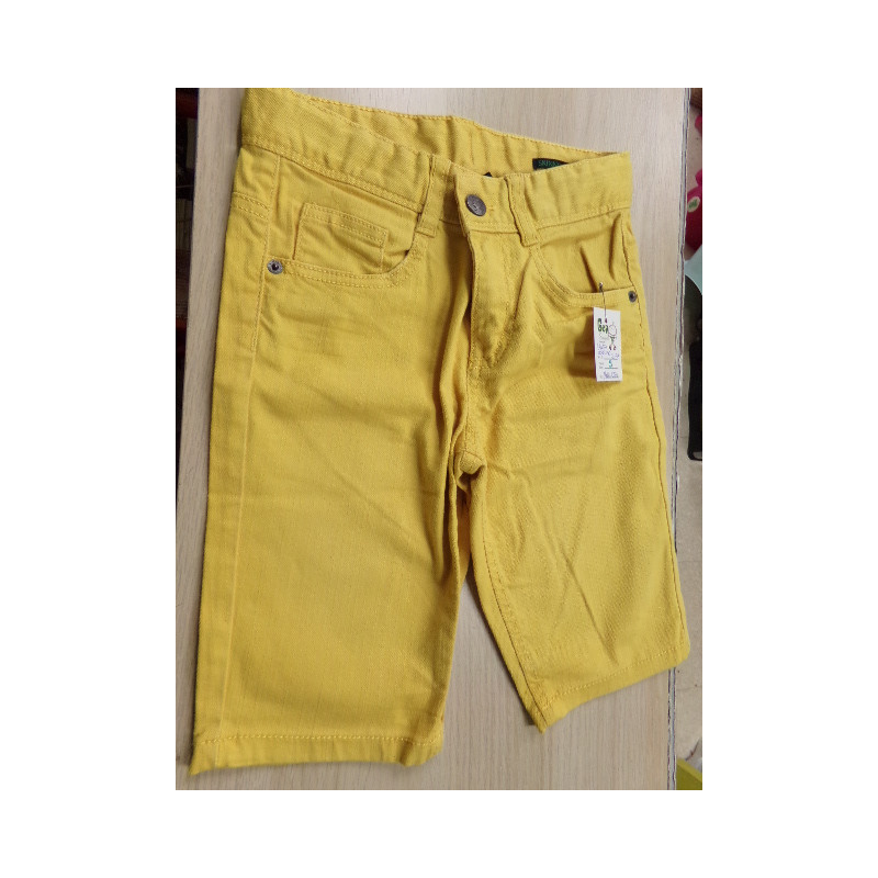 Pantalón corto Benetton 6-7 años. Segunda mano.