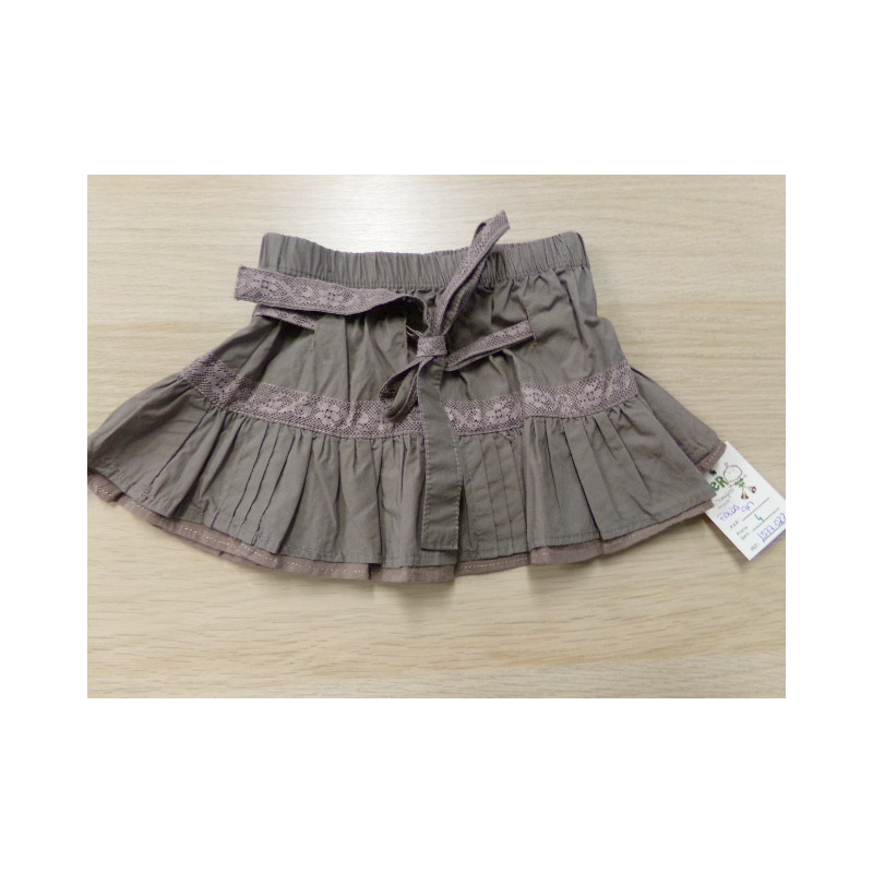 Falda 9 meses. Segunda mano.