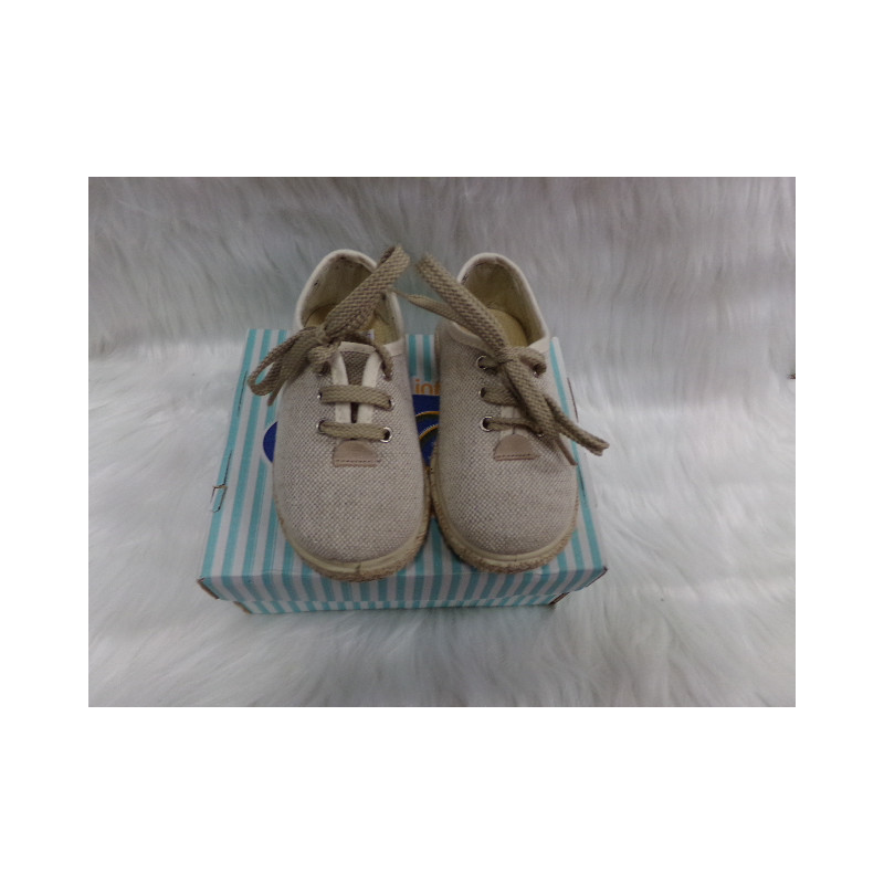 Tenis lino nº 23 Vul Peques. Segunda mano.