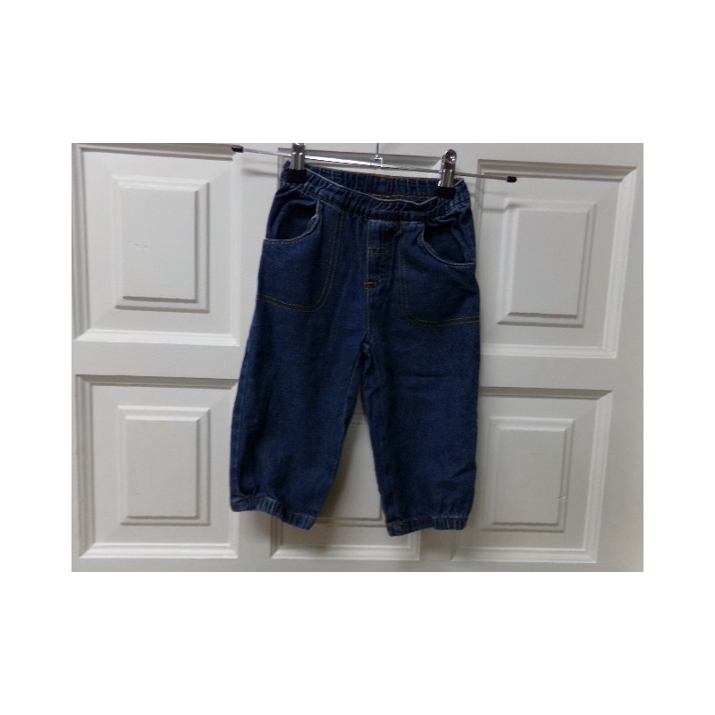 Pantalón vaquero 18 meses. Segunda mano.