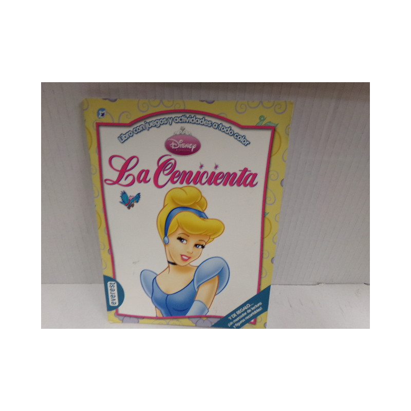 Libro con juegos y actividades a todo color La Cenicienta. Sin uso.