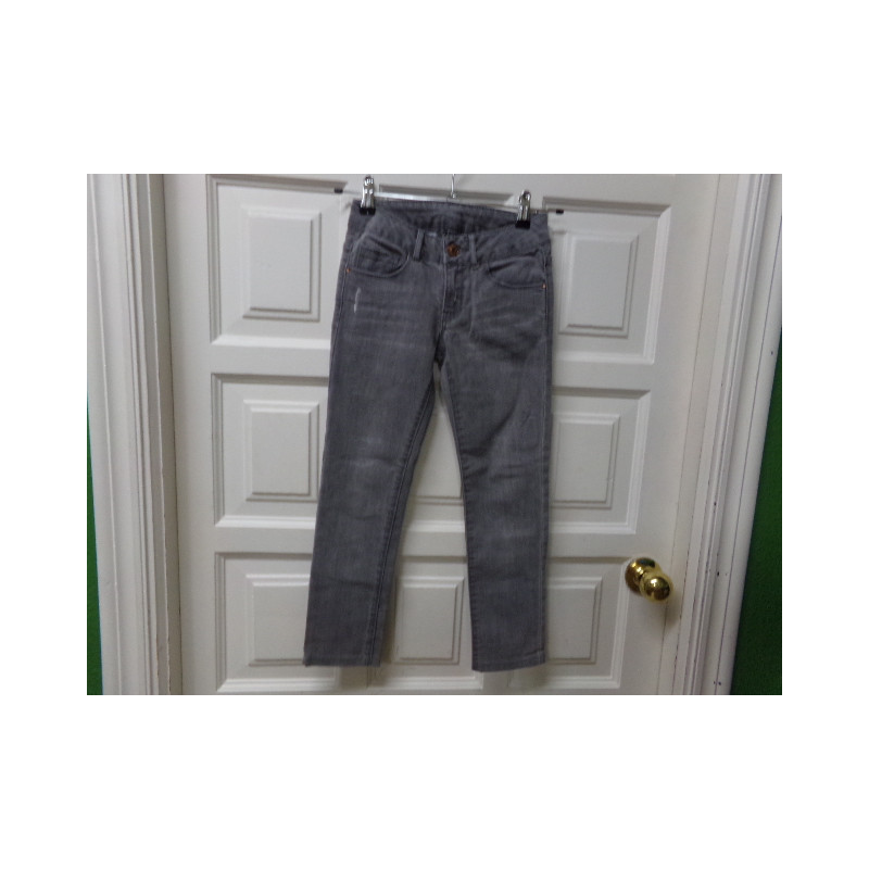 Pantalón vaquero Zara 8 años. Segunda mano.