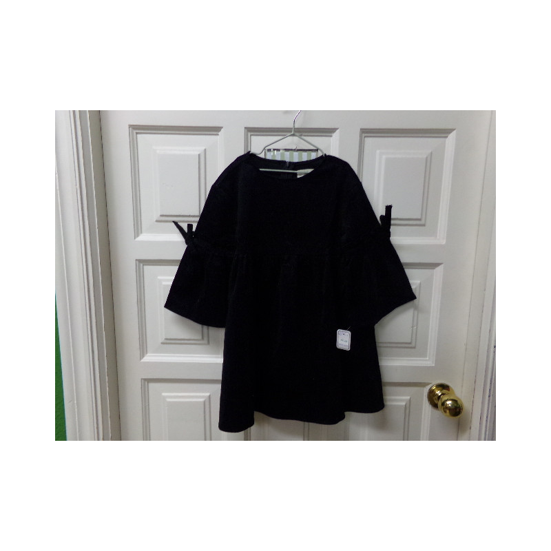 Vestido negro Zara 6 años. Segunda mano.