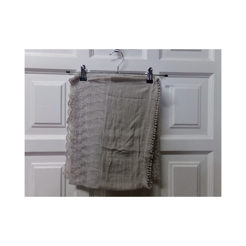 2 pañuelos cuello 10_14 años. Segunda mano.