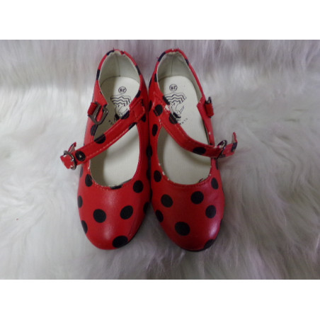 Zapatos Sevillana nº 28. Segunda mano.