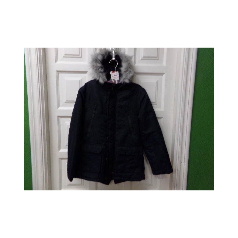 Chaquetón negro 10 años. Segunda mano.
