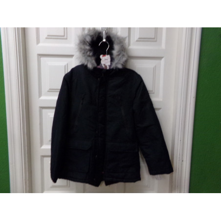 Chaquetón negro 10 años. Segunda mano.