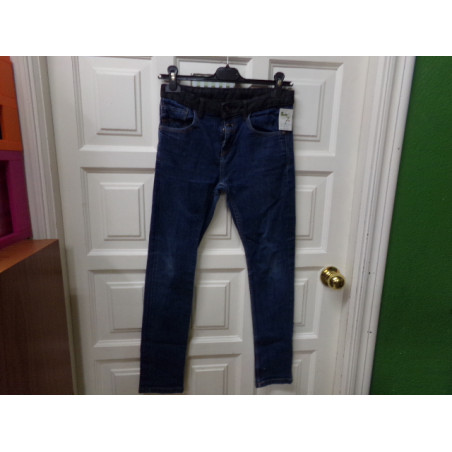 Pantalón vaquero niño 11-12 años Zara. Segunda mano.