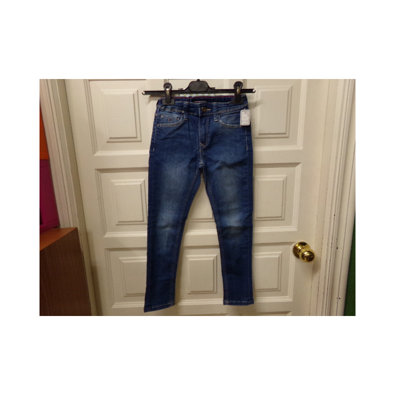 Pantalón vaquero Tommy H. 10 años. Segunda mano.