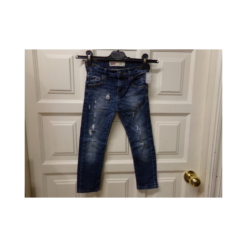 Pantalón vaquero Levis 8 años. Segunda mano.