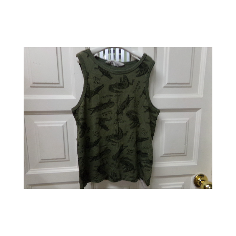 Camiseta cocodrilos 8 años. Segunda mano.