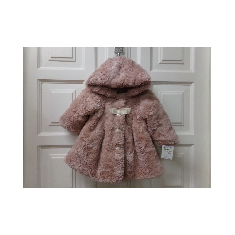 Abrigo pelito rosa Popys 18 meses. Segunda mano.