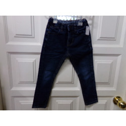 Pantalón vaquero Zara 4 años. Segunda mano.