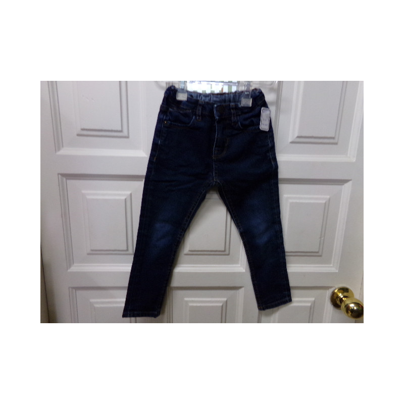 Pantalón vaquero Zara 4 años. Segunda mano.