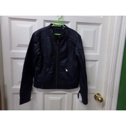 Cazadora polipiel azul marino 12 años. Segunda mano.