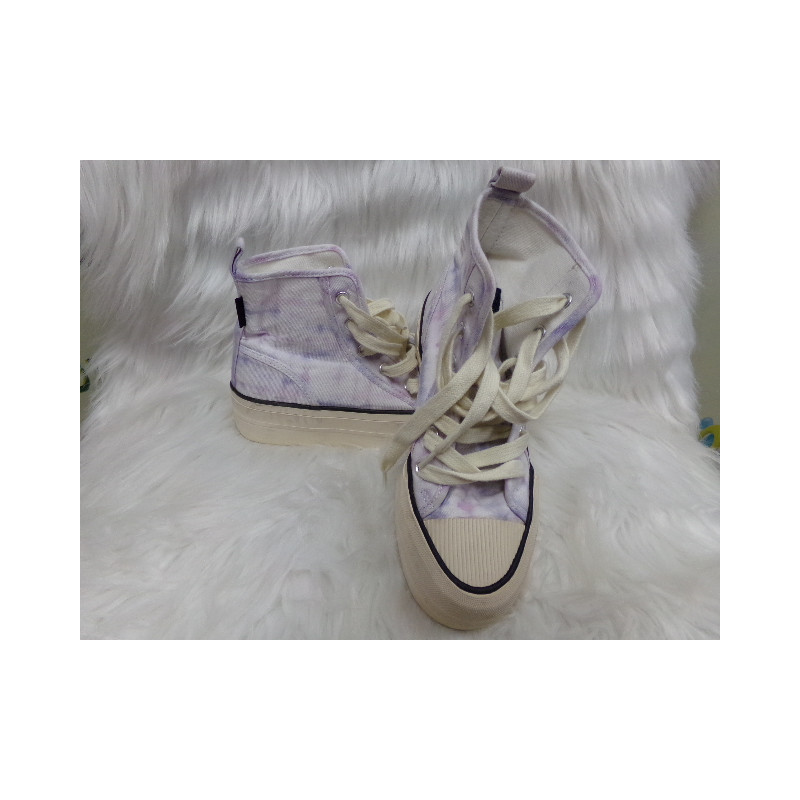 Tenis Zara nº 33. Segunda mano.