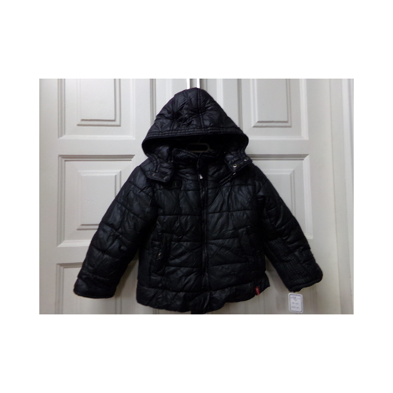 Plumas Levis 4 años. Segunda mano.