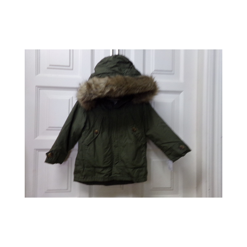 Trenca Zara 18-24 meses. Segunda mano.