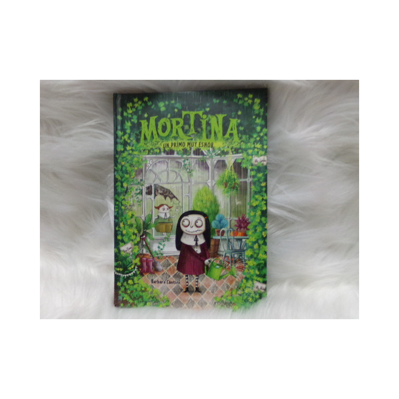 Libro Mortina, un primo muy Esnob. Segunda mano.